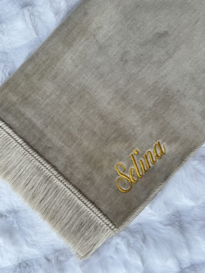 GebetsteppichmitNamencrema