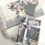 Gebetsteppich mit Namen ER-Rabii 110x70 Personalisierter Gebetsteppich mit luxuriösen Fransen Gebetsteppich mit hochwertigem Unterbodenstoff Gebetsteppich mit Namen als Geschenk Ramadan Eid