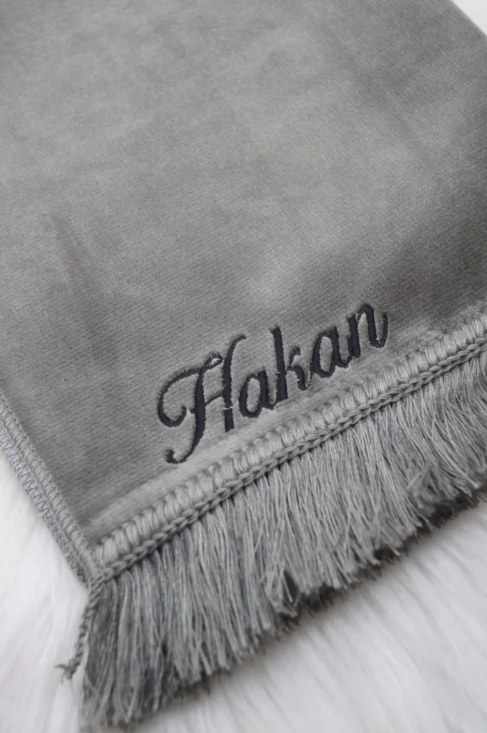 Personalisierter Gebetsteppich mit Namen – einfarbig & musterlos – Bild 6