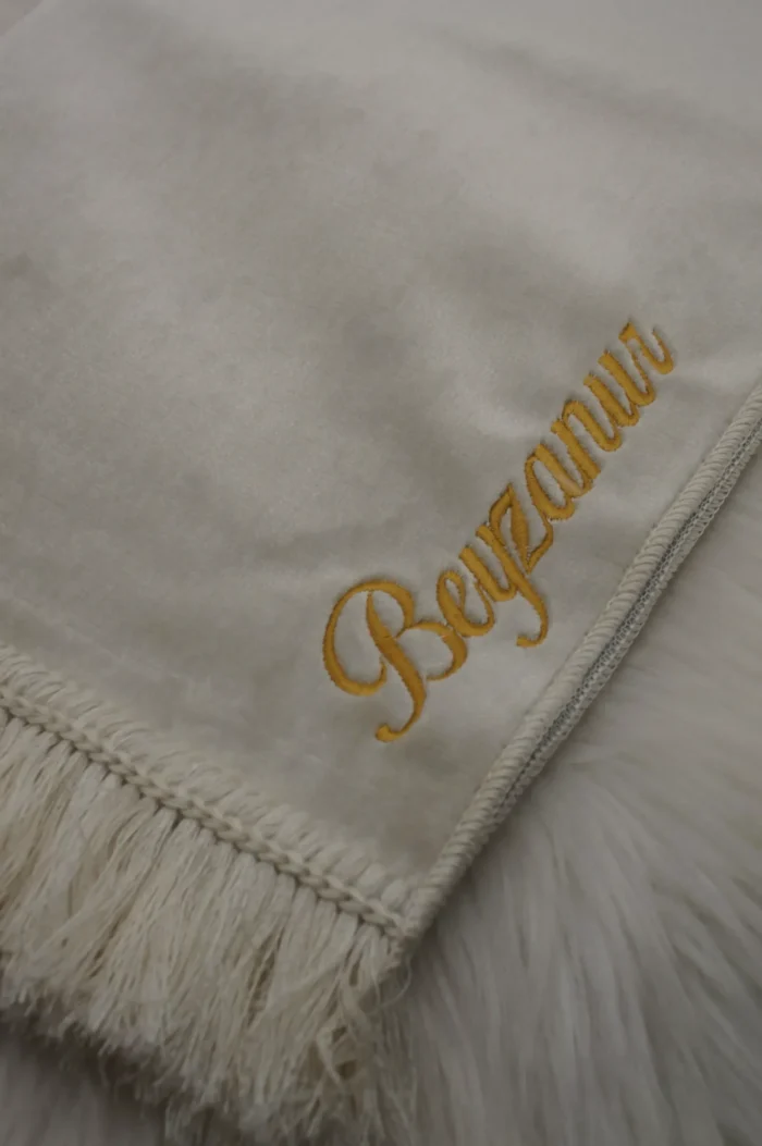 Personalisierter Gebetsteppich mit Namen – einfarbig & musterlos – Bild 15