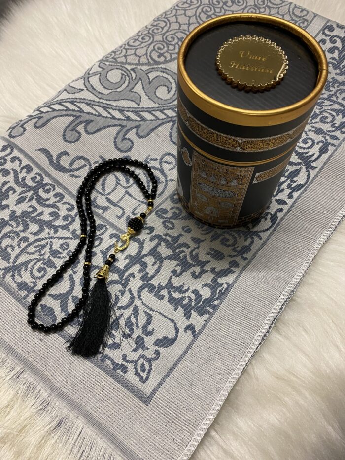 Umrah Geschenk Kaaba Box mit Gebetsteppich und Gebetskette schwarz – Bild 7