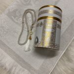 Eid-Geschenk Kaaba Box mit Gebetsteppich und Gebetskette weiß